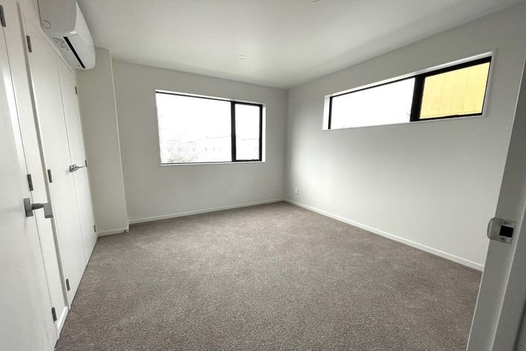 Photo of property in 2/54 Swanson Road, Henderson, Auckland, 0610