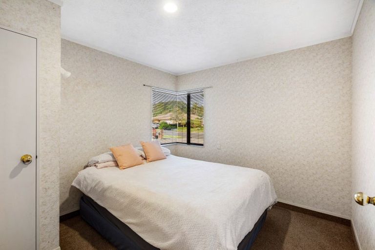 Photo of property in 1 Hyatt Grove, Greenmeadows, Napier, 4112