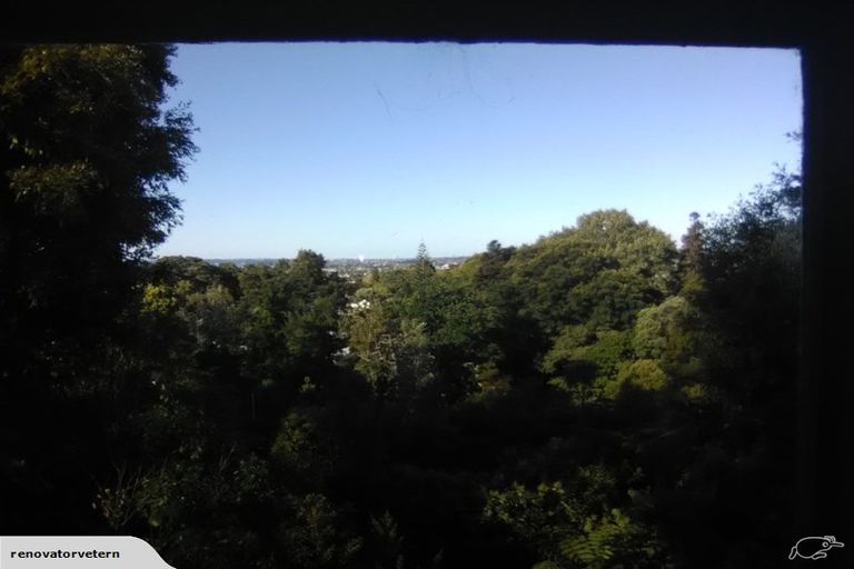 Photo of property in 262 Titirangi Road, Titirangi, Auckland, 0604