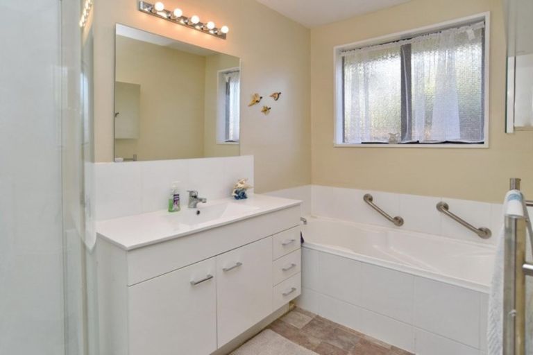 Photo of property in 1/358 Greers Road, Bishopdale, Christchurch, 8053