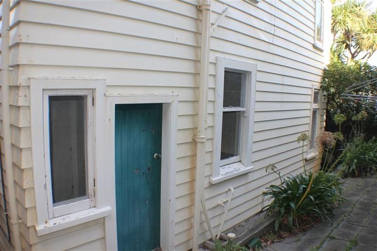Photo of property in 107 Elizabeth Street, Mount Victoria, Wellington, 6011