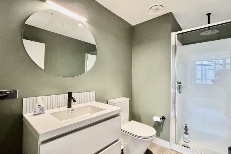 Photo of property in Unit 107,l1, 107/14 Laings Road, Hutt Central, Lower Hutt, 5010