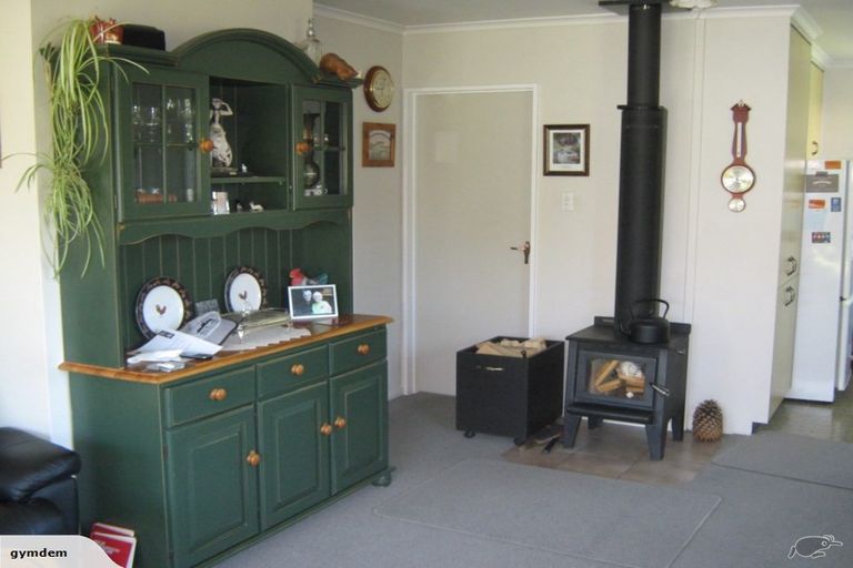 Photo of property in 2/37 Laing Crescent, Heathcote Valley, Christchurch, 8022