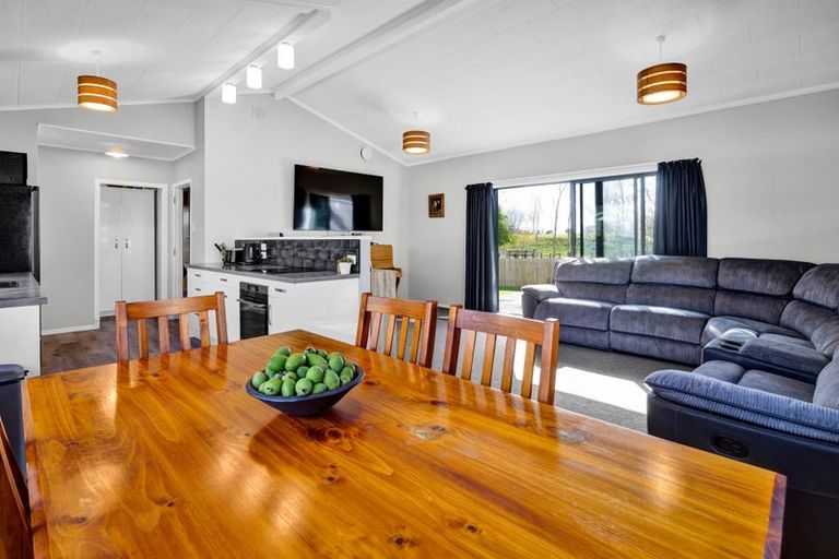 Photo of property in 10 Karaka Street, Inglewood, 4330