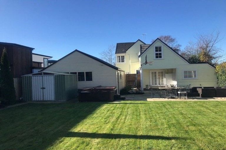 Photo of property in 55 Straven Road, Riccarton, Christchurch, 8011
