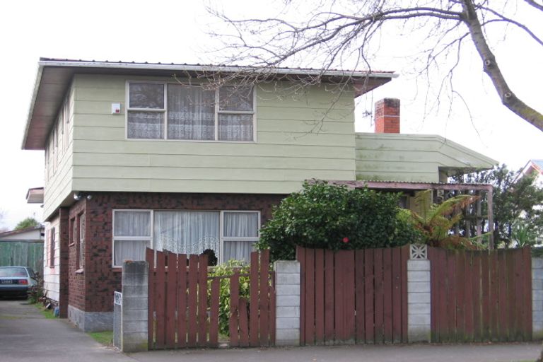 Photo of property in 19 Ada Street, Hokowhitu, Palmerston North, 4410