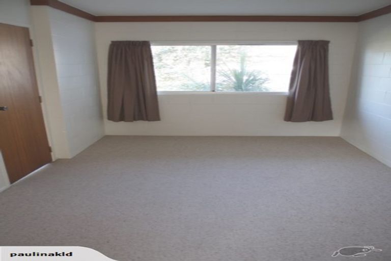 Photo of property in 2/90 East Coast Road, Milford, Auckland, 0620