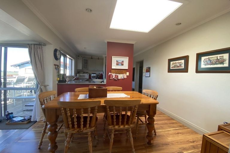 Photo of property in 10 Robin Lane, Browns Bay, Auckland, 0630