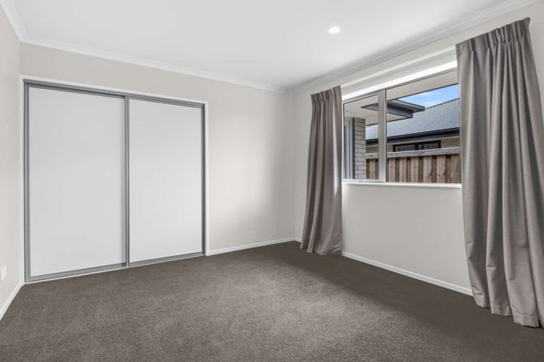 Photo of property in 90 Broadway Parade, Rolleston, 7615