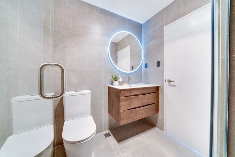 Photo of property in 2/60 Yeovil Road, Te Atatu Peninsula, Auckland, 0610