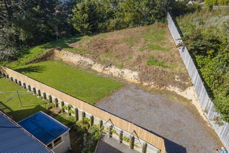 Photo of property in 8a-8b Devon Place, Cannons Creek, Porirua, 5024