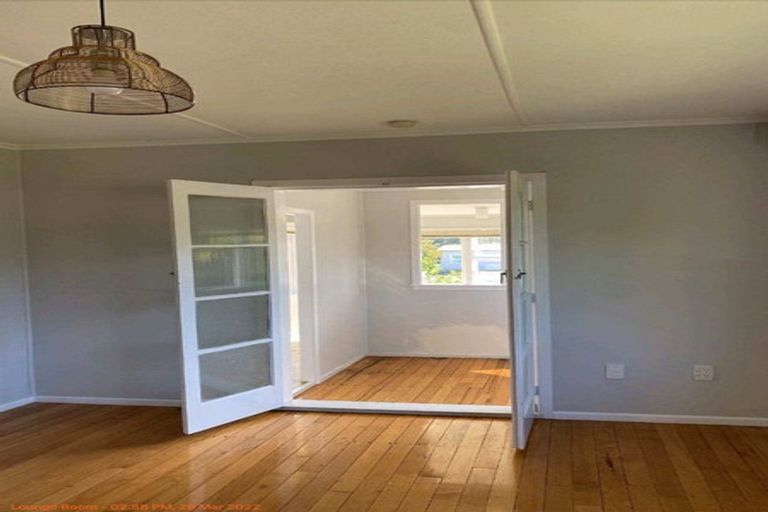 Photo of property in 13 Cross Street, Drury, 2113