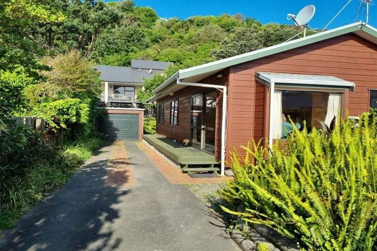 Photo of property in 108a Mana Esplanade, Paremata, Porirua, 5026