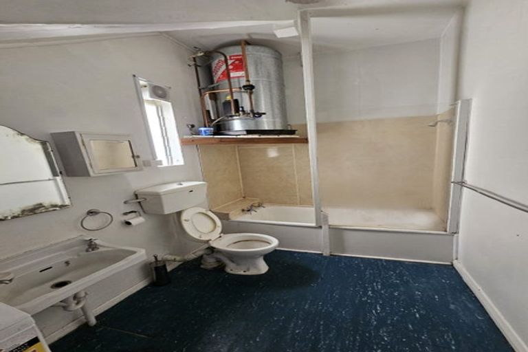 Photo of property in 4 Devon Street, Aro Valley, Wellington, 6021