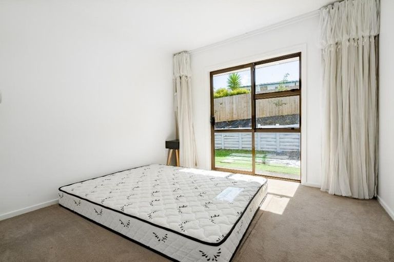 Photo of property in 62 Chorley Avenue, Massey, Auckland, 0614