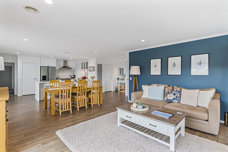 Photo of property in 39 Kotuku Drive, Paraparaumu Beach, Paraparaumu, 5032