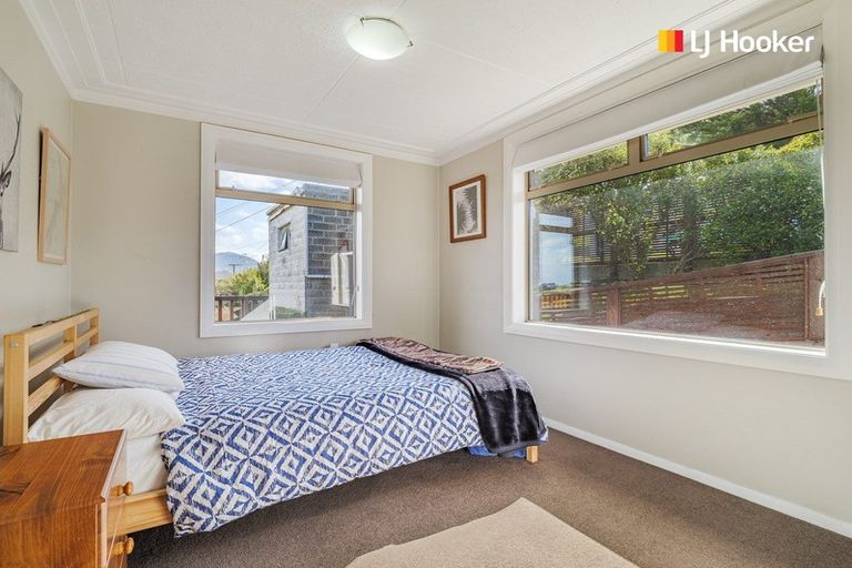 Photo of property in 31 Waldron Crescent, Green Island, Dunedin, 9018