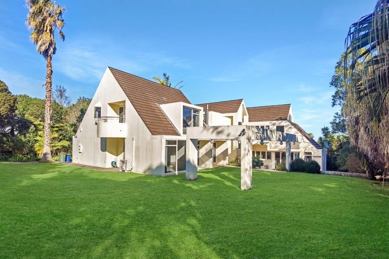 Photo of property in 99 Onetaunga Road, Chatswood, Auckland, 0626