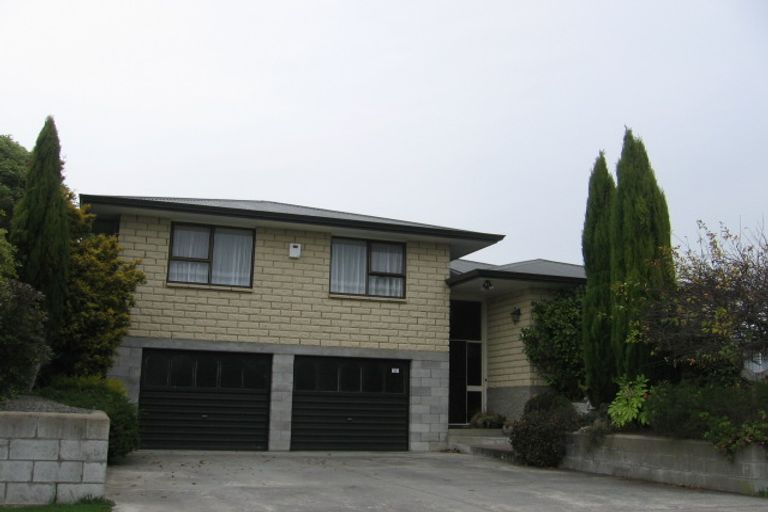 Photo of property in 15 Waltham Court, Cloverlea, Palmerston North, 4412
