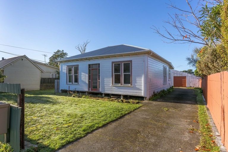 Photo of property in 17 Waite Street, Featherston, 5710