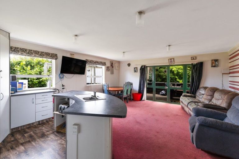 Photo of property in 14 Ngareta Street, Marton, 4710