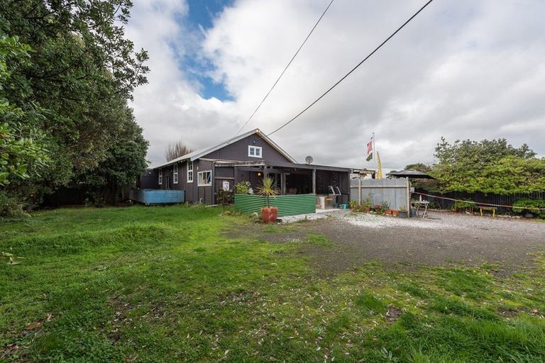 Photo of property in 84 Moana Street, Otaki Beach, Otaki, 5512