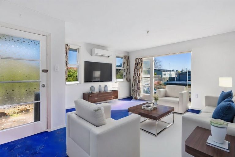 Photo of property in 24 Mountbatten Street, New Brighton, Christchurch, 8061