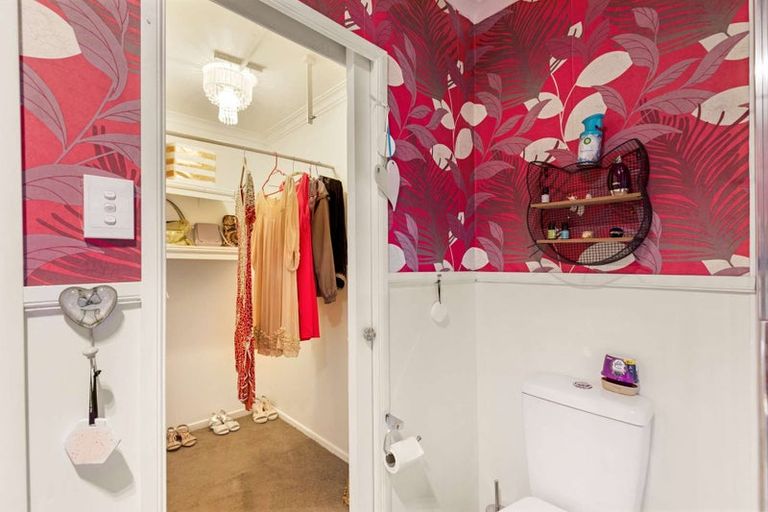 Photo of property in 35 Strathmore Avenue, Levin, 5510