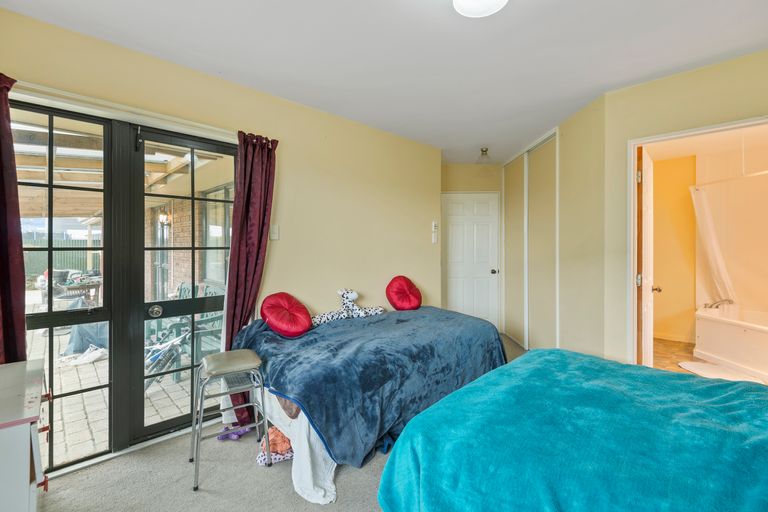Photo of property in 51a Mortlake Street, Islington, Christchurch, 8042