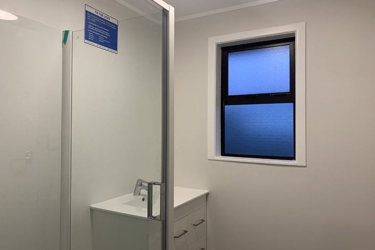 Photo of property in 50 Barrys Road, Glendene, Auckland, 0602