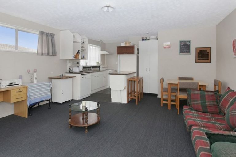 Photo of property in 1/41 Oldwood Street, Bishopdale, Christchurch, 8053