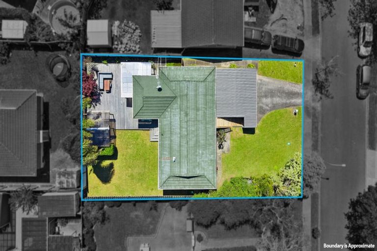 Photo of property in 5 Harford Place, Pakuranga Heights, Auckland, 2010