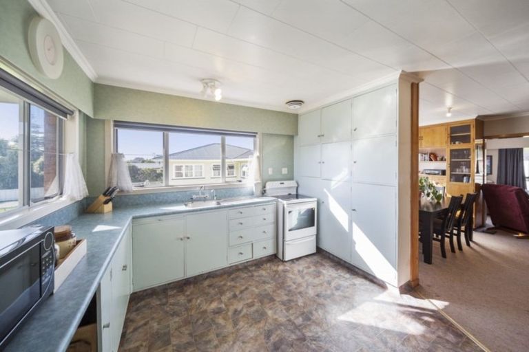 Photo of property in 279 High Street, Eltham, 4322