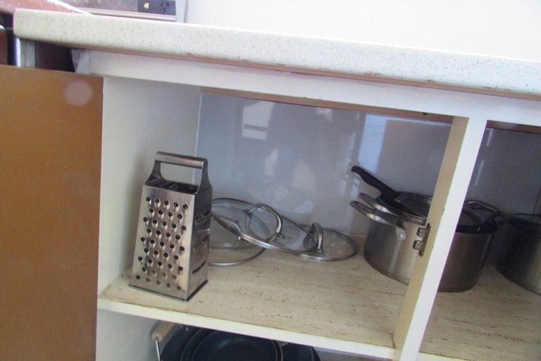 Photo of property in 2 Hawkhurst Road, Lyttelton, 8082