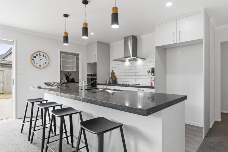 Photo of property in 221 Te Okuroa Drive, Papamoa, 3118
