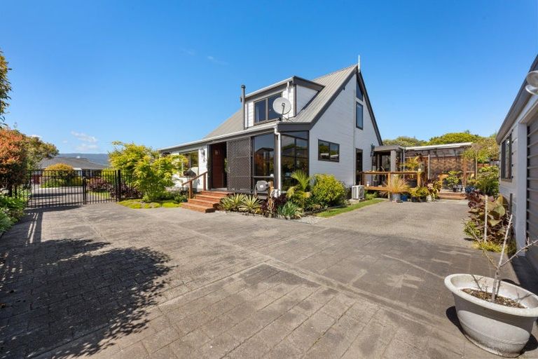 Photo of property in 13 Knights Grove, Otaki, 5512