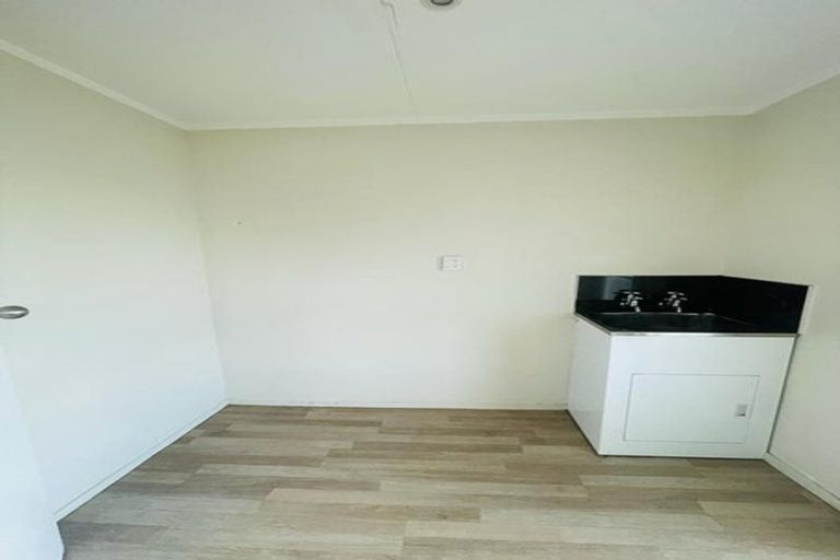 Photo of property in 625 Massey Road, Mangere, Auckland, 2022