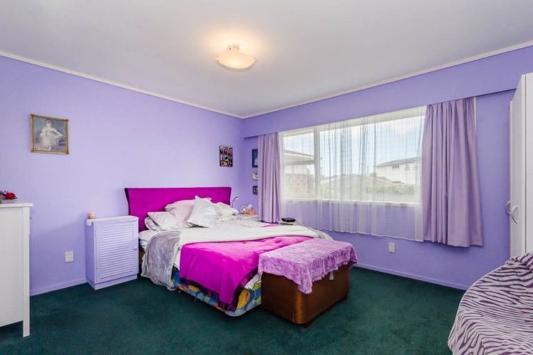 Photo of property in 6a Te Uruhi Grove, Paraparaumu, 5032