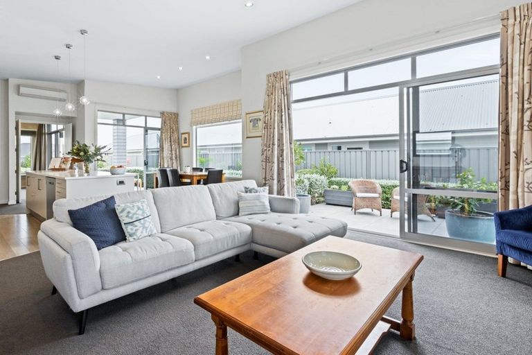 Photo of property in 147 Arataki Road, Havelock North, 4130