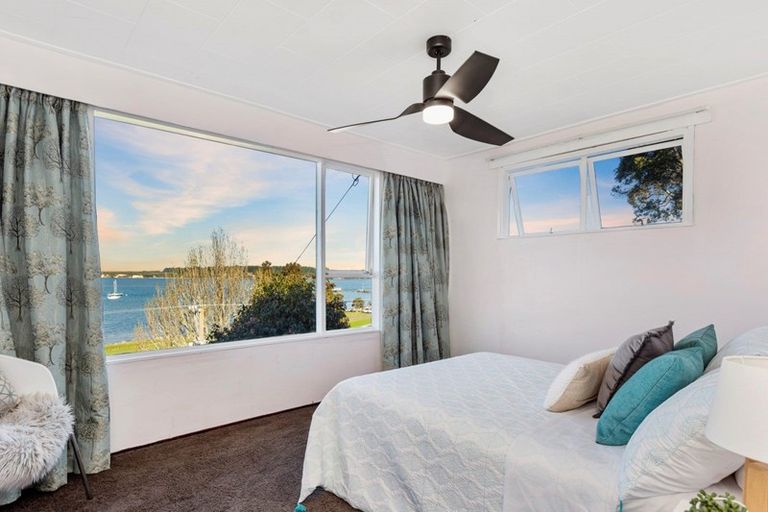 Photo of property in 39 Harbour View Road, Omokoroa, 3114