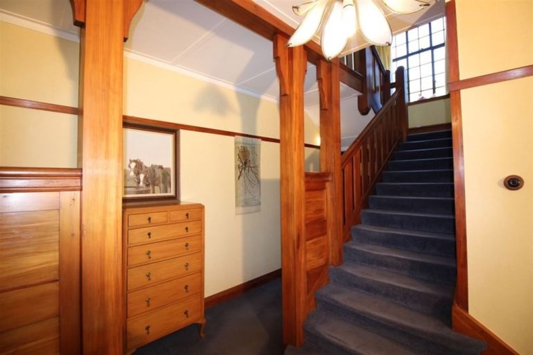 Photo of property in 118 Wellington Street, Picton, 7220