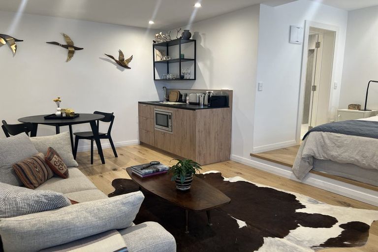 Photo of property in 95 Bassett Road, Remuera, Auckland, 1050