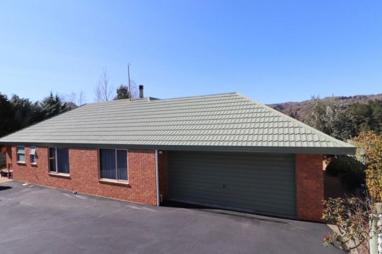 Photo of property in 17 Craig Place, Bridge Hill, Alexandra, 9320
