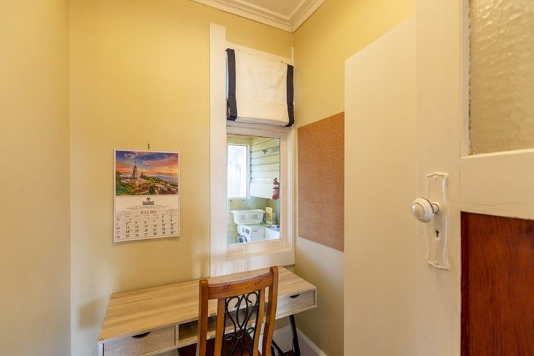 Photo of property in 33 Bowling Road, Greenmeadows, Napier, 4112