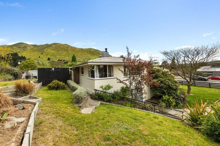 Photo of property in 8 Settlement Road, Kurow, 9435