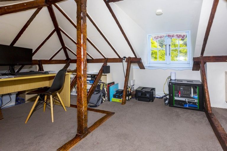 Photo of property in 43 Wyndham Road, Pinehaven, Upper Hutt, 5019