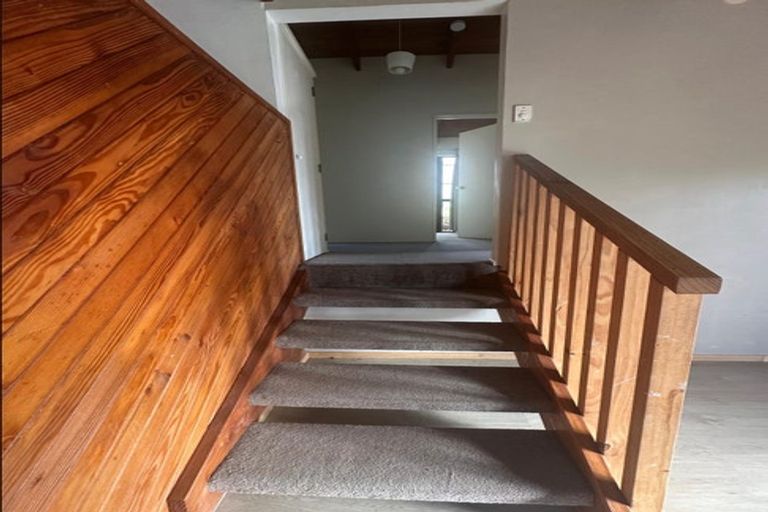 Photo of property in 20 Wattle Road, Sunnyvale, Auckland, 0612
