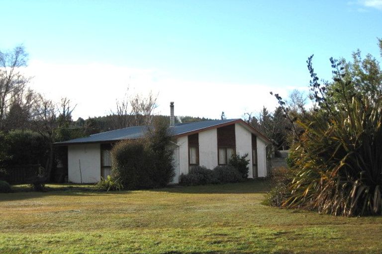 Photo of property in 183 Beacon Point Road, Wanaka, 9305