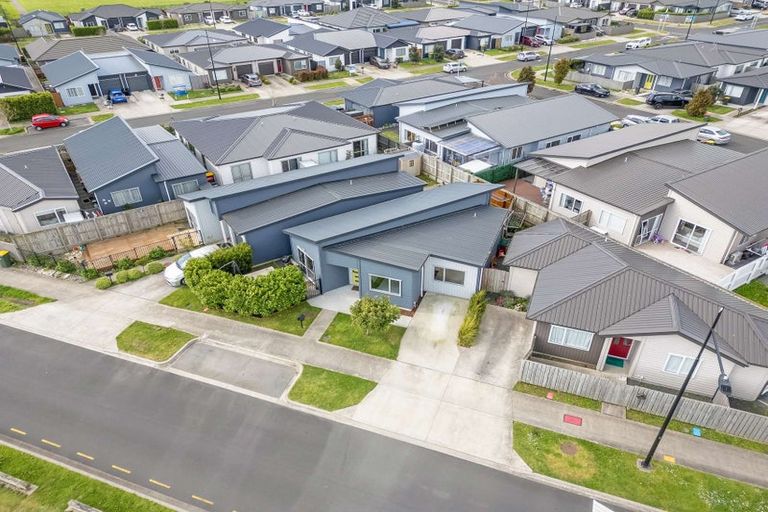 Photo of property in 9 Katipo Road, Takanini, 2112