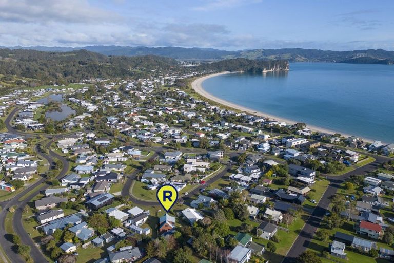 Photo of property in 20 The Crowsnest, Cooks Beach, Whitianga, 3591